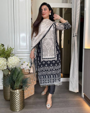 Trendy Chinon Printed Suit Set