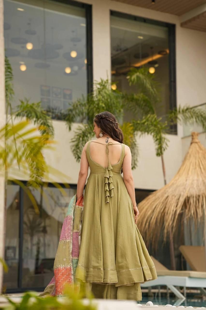NEW BEAUTIFUL ANARKALI  SUIT SET :3 piece suit(top,bottom&dupatta)