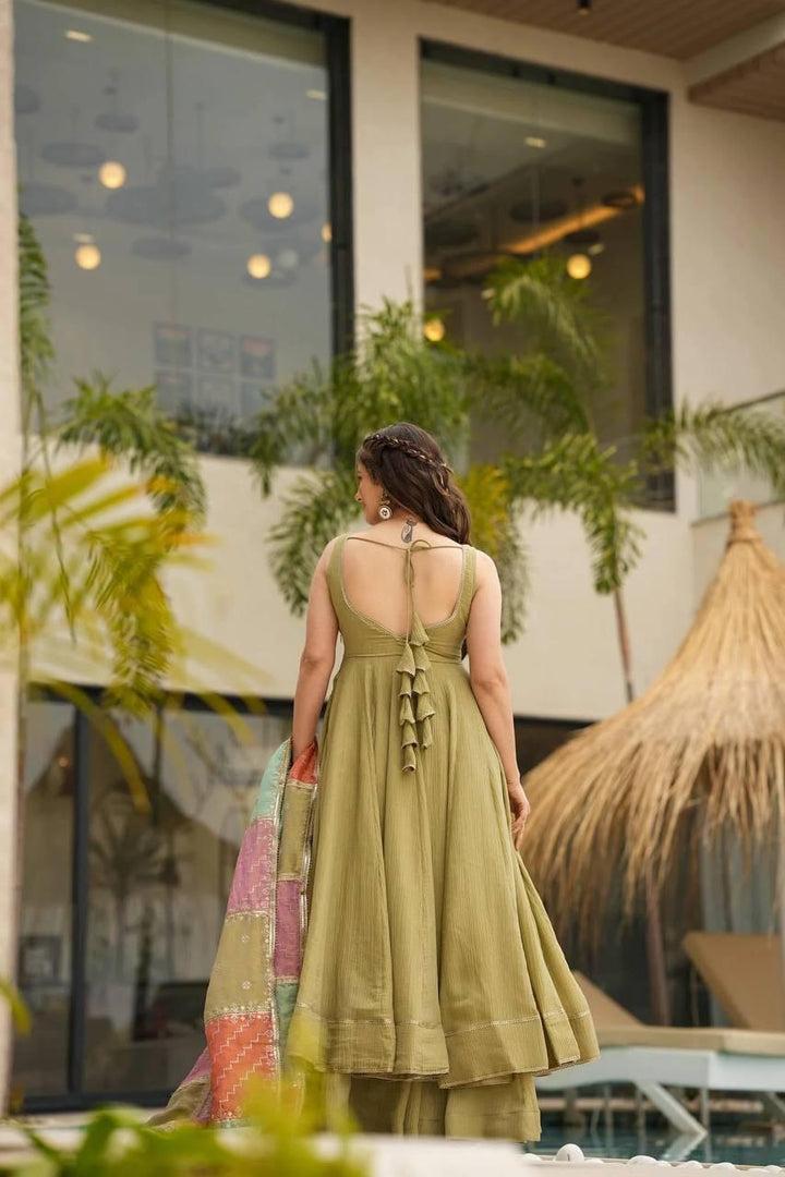 NEW BEAUTIFUL ANARKALI  SUIT SET :3 piece suit(top,bottom&dupatta)