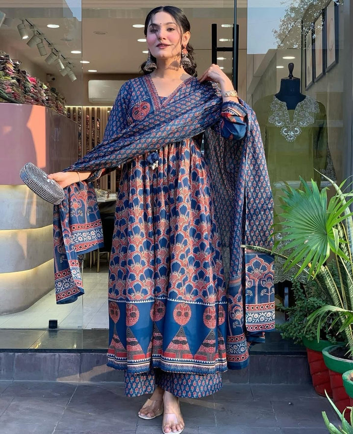 A Statement of Timeless Grace A Statement of Timeless Grace :3 piece suit(top,bottom&dupatta)