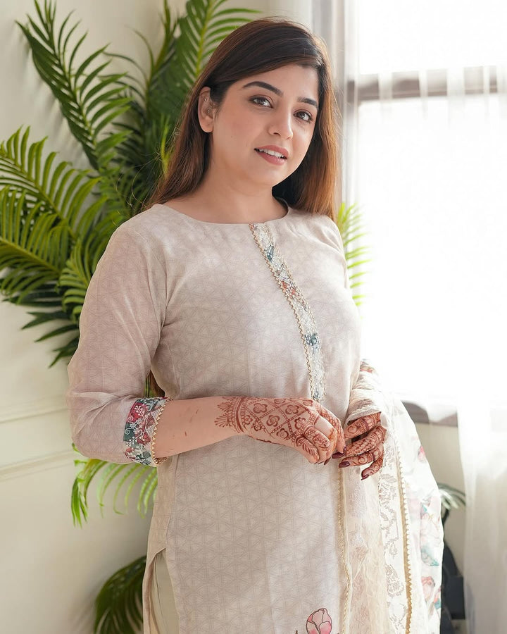 Off-White Lilan Printed Suit Set