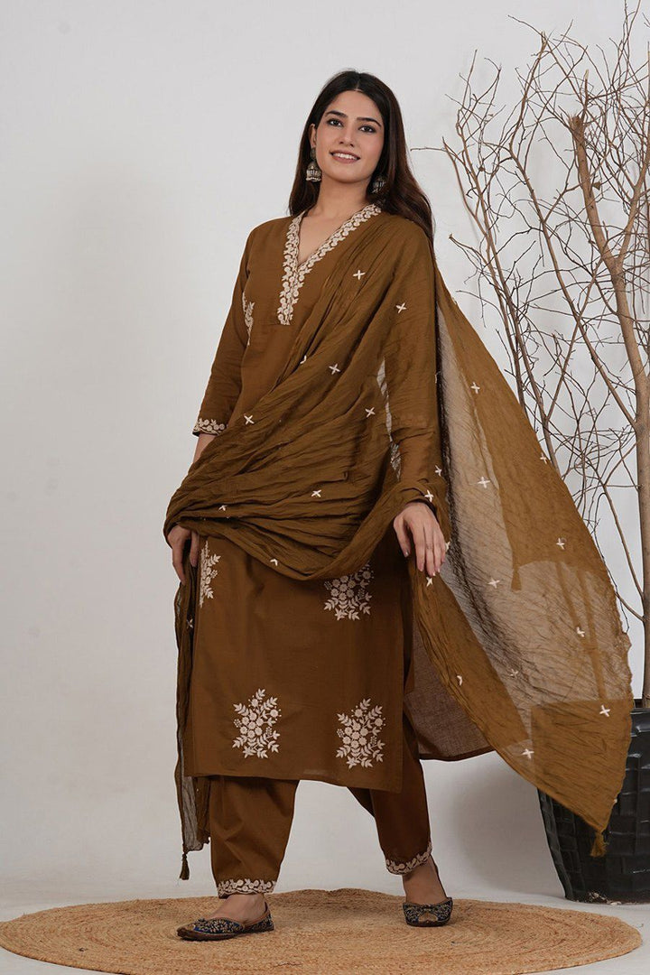Royal Grace Embroidered Suit Set