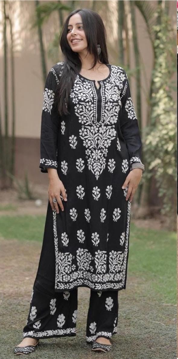 REYON COTTON KURTA SET WITH CHIKANKARI WORK