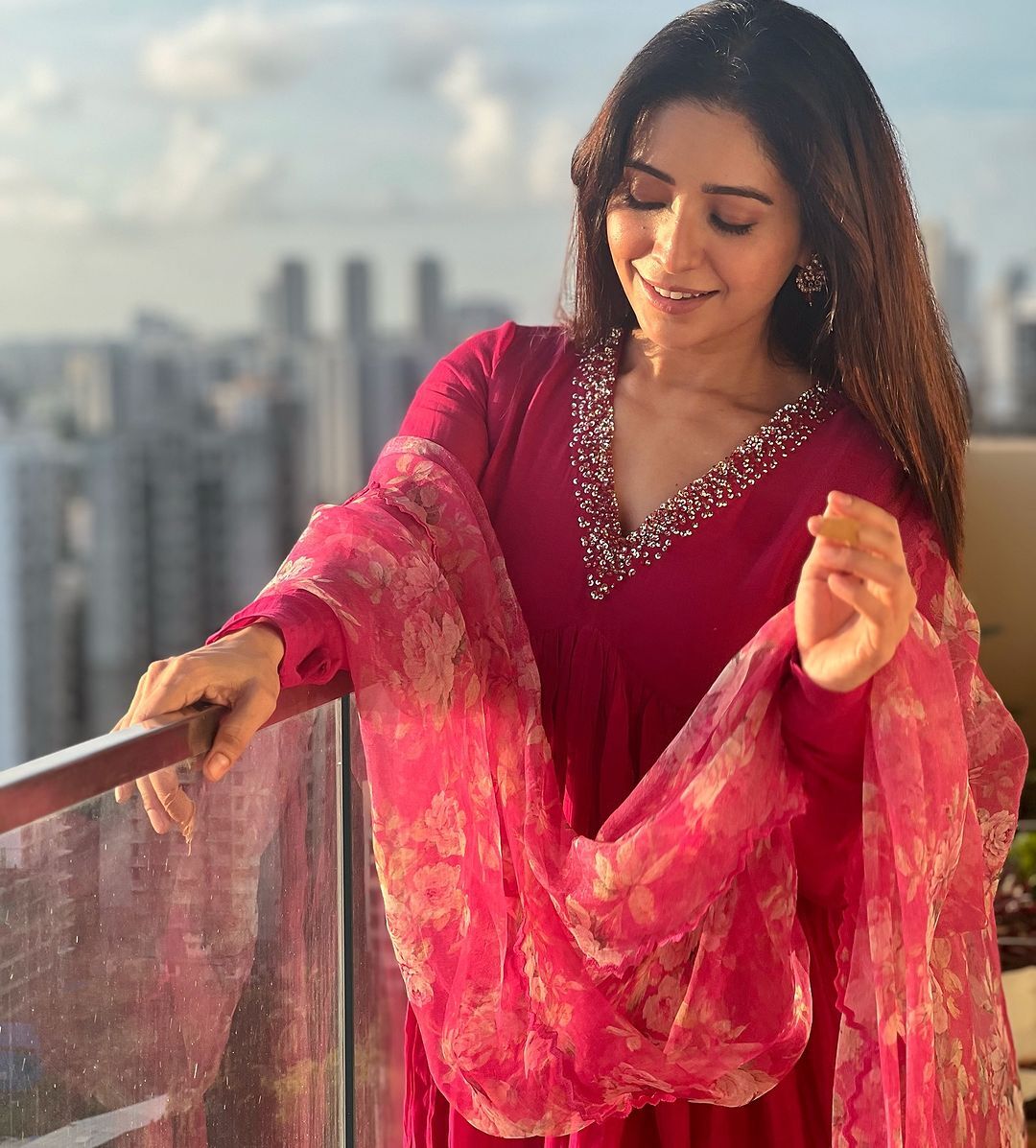 Pure Pure Soft Chanderi Kurtipent With Orgenza Duppata :3 piece suit(top,bottom&dupatta)