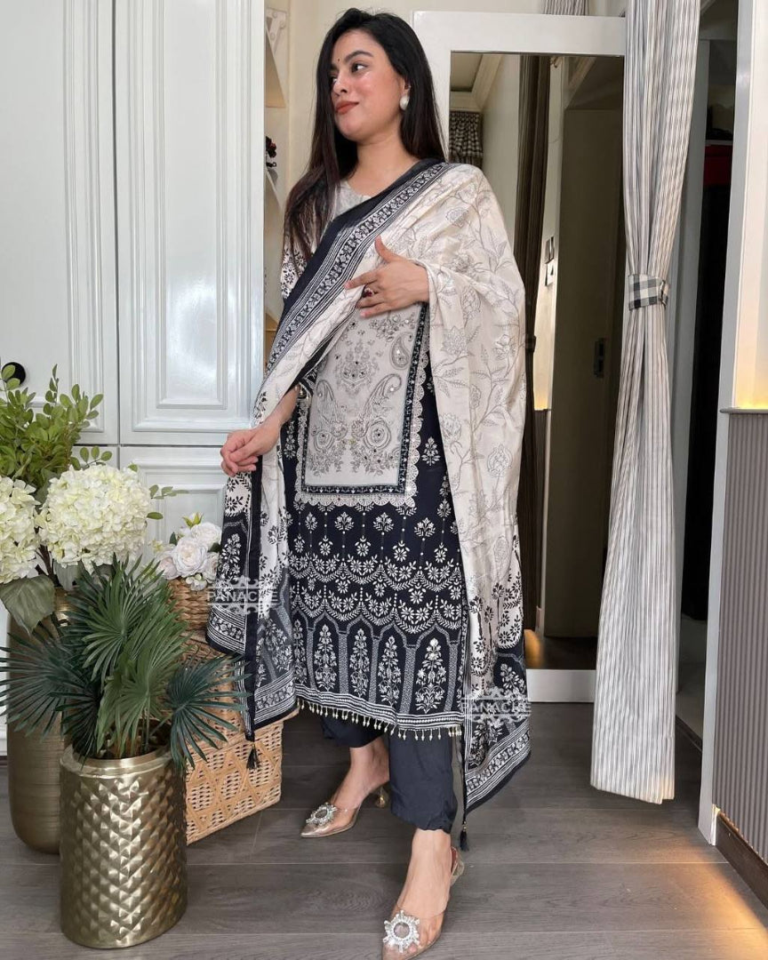 Trendy Chinon Printed Suit Set