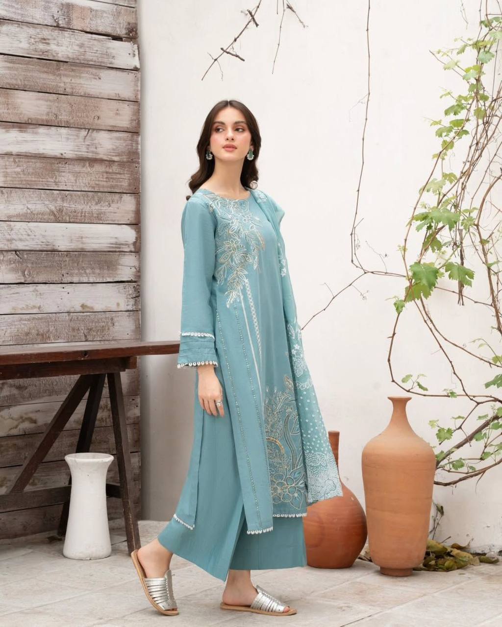 Luxury in Every Detail – Roman Silk Suit Set