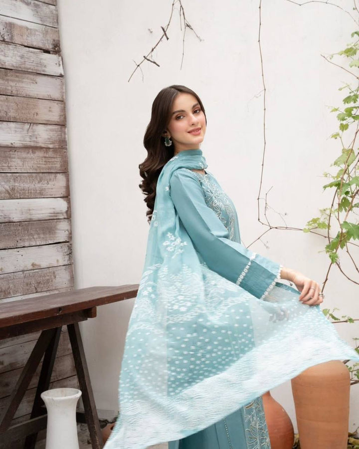 Luxury in Every Detail – Roman Silk Suit Set