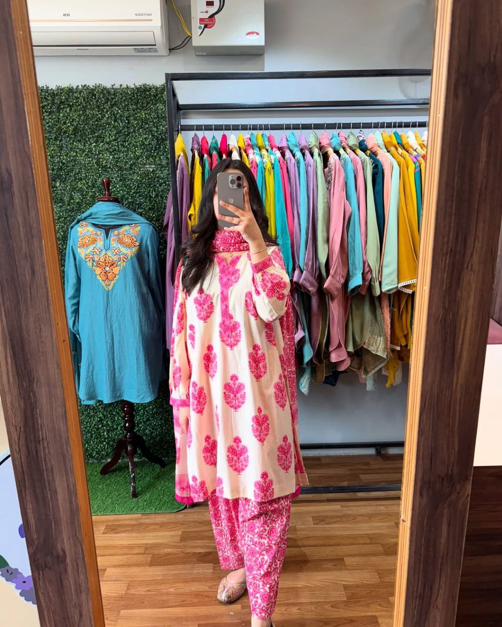 Effortless Style Meets Everyday Comfort – Mal Cotton Co-ord Set with Dupatta