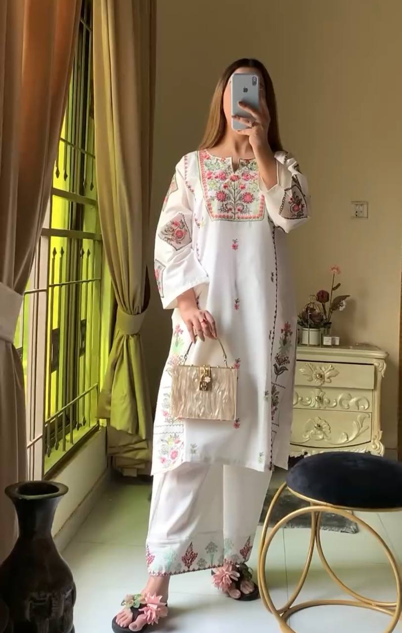 Elegant Stylish White Heavy Rayon Silk Top with Plazzo