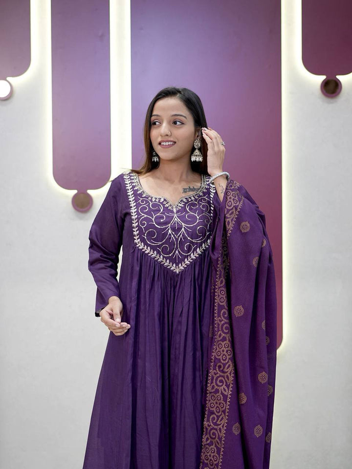 Mesmerising Chanderi Silk Kurta Set