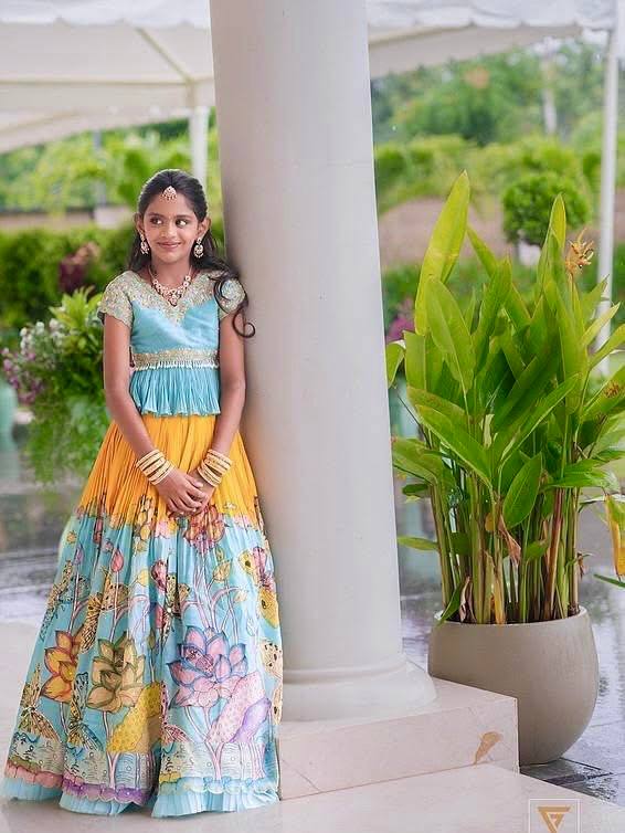 Kediya Style Embroidered Lehenga Set