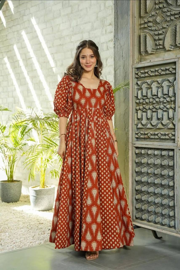 BEAUTIFUL ANARKALI HEAVY COOL COTTON SET