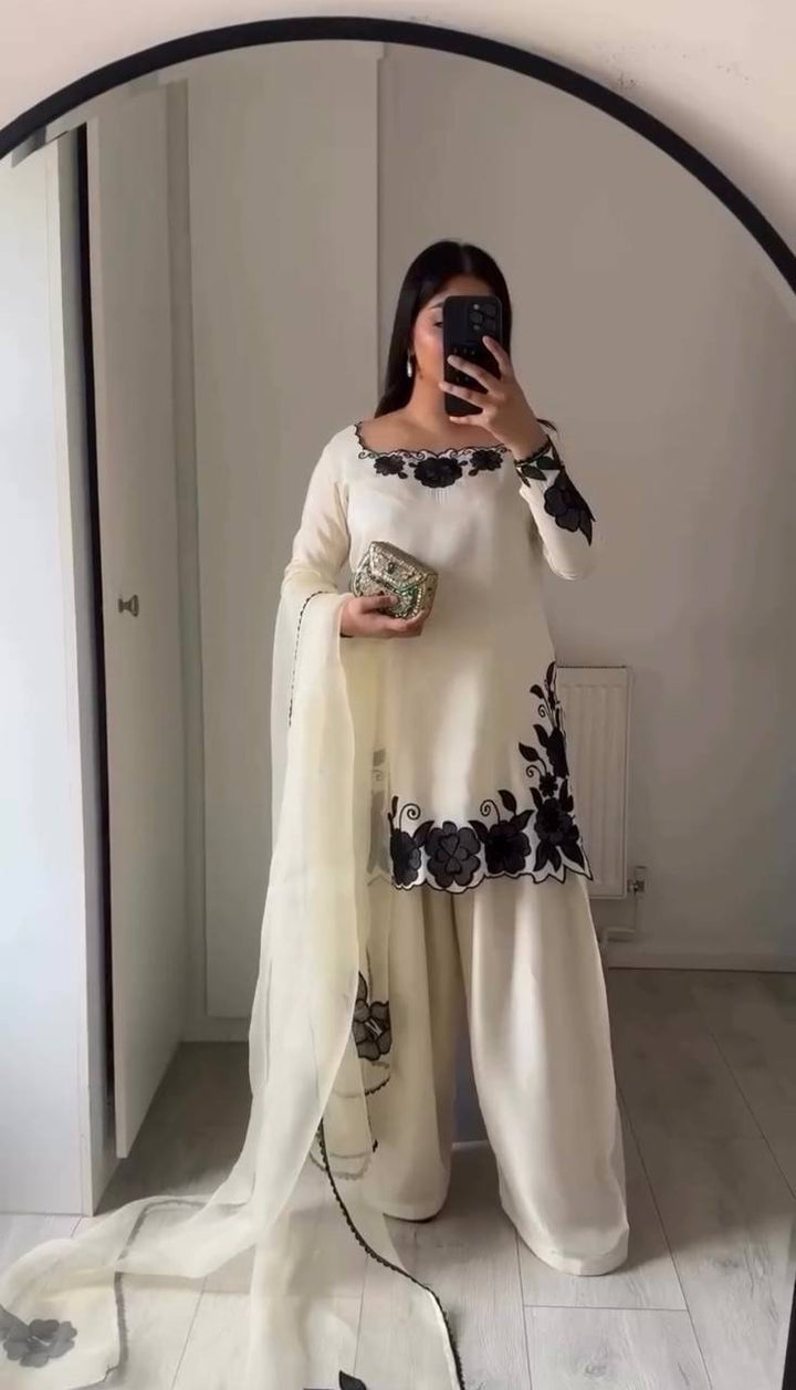 Beautiful Embroidered Fendy Silk Set