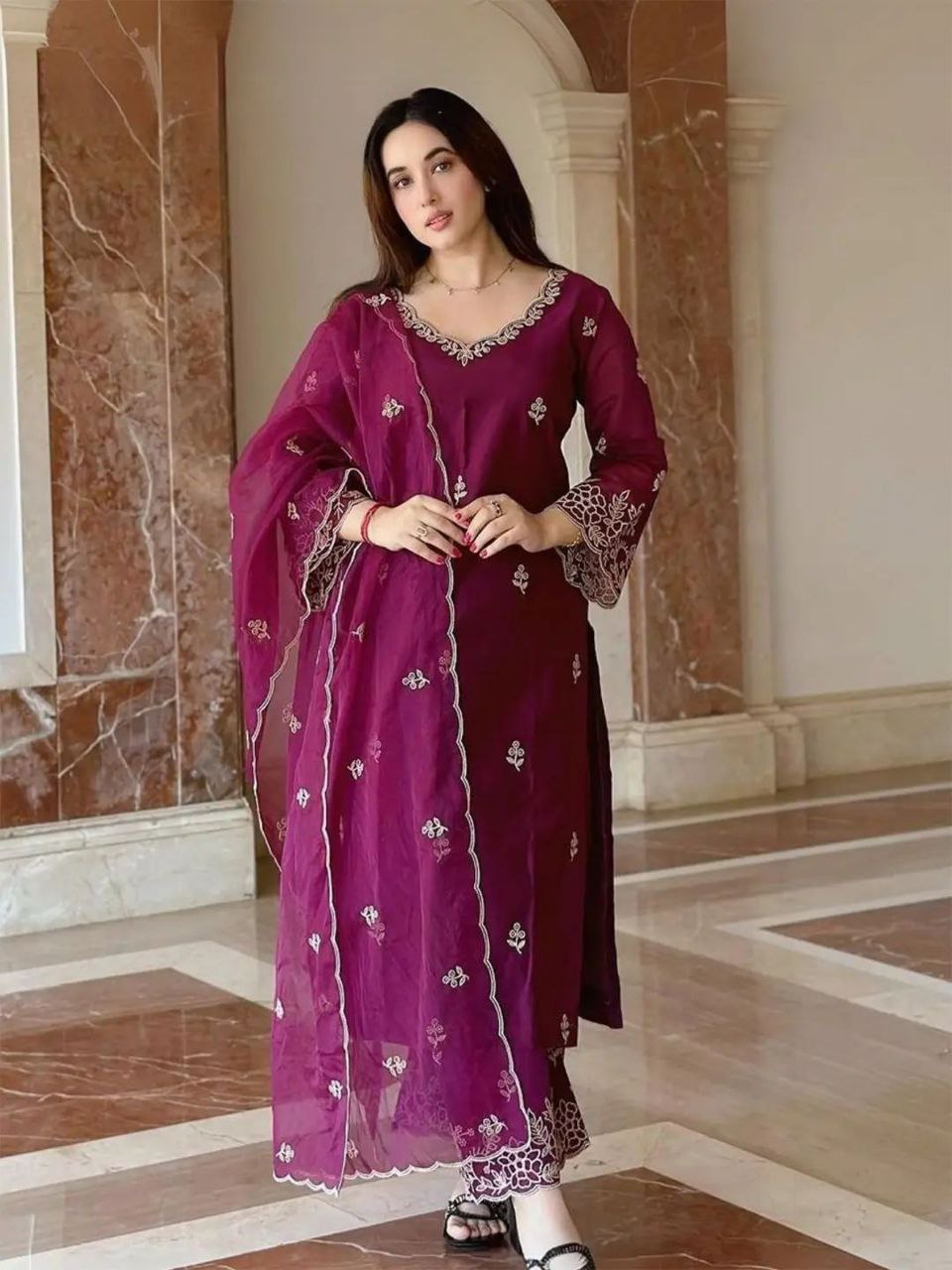 Elegant Roman Silk Kurta Set with Organza Dupatta