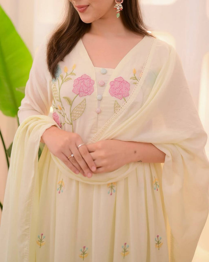 Exclusive Chanderi Embroidered Ethnic Outfit