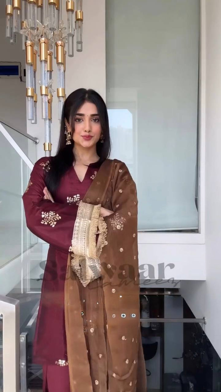 Natural Crep Silk Tunic With Shimmering Tissue Dupatta