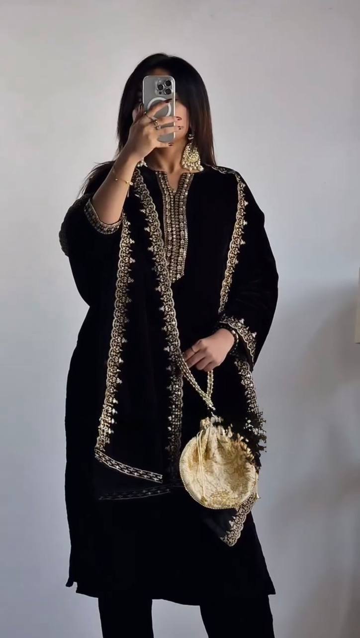 EXCLISIVE BLACK A-LINE VISCOSE VELVET KURTA SET