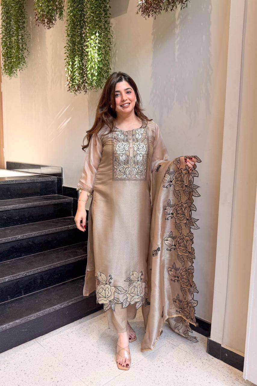 Premium Jimmy Choo Cutwork Kurta Pant Ethnic Set