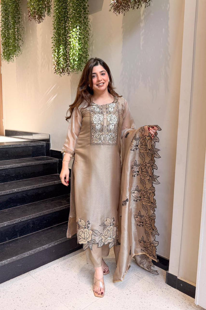 Premium Jimmy Choo Cutwork Kurta Pant Ethnic Set