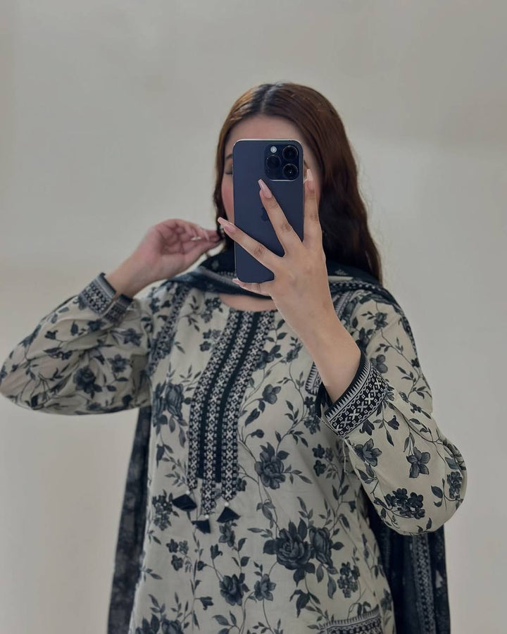 NEW BEAUTIFUL KURTA PANT WITH DUPATTA SET
